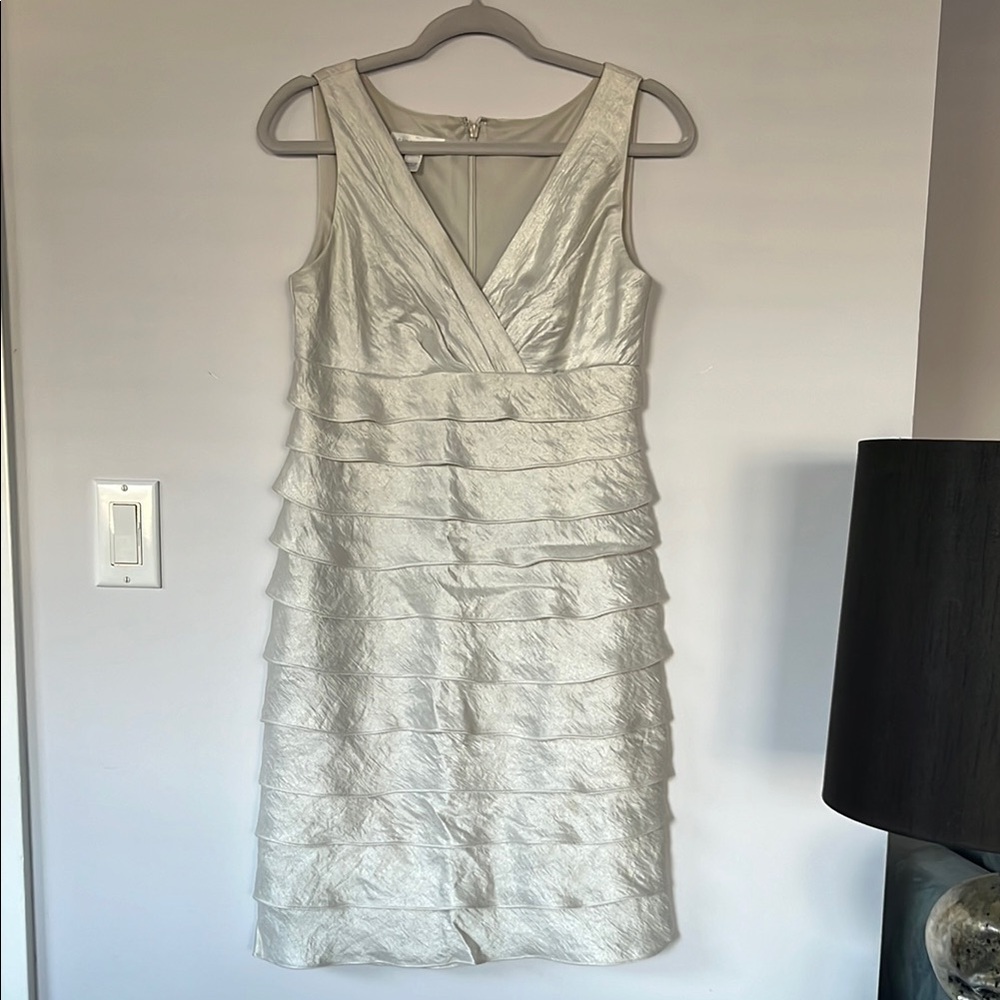 Elegant White Sleeveless Dress